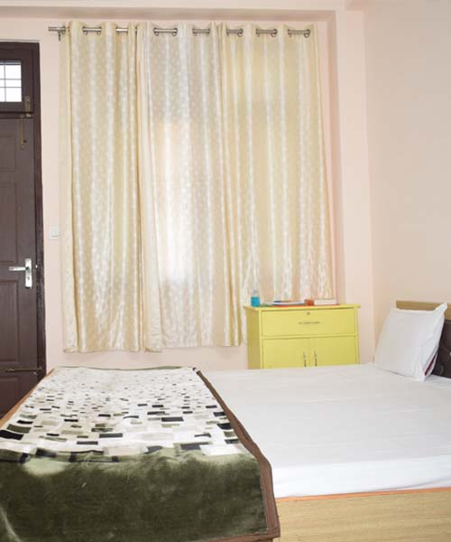 Rishikesh Yoga TTC Room